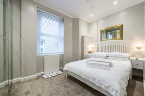 Beautiful Flat-12 minutes(tube)to Oxford Street,Accommodates up to  6 - Image 5