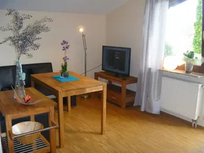 Lejlighed med terrasse, frodig natur og en behagelig feel-good atmosfære - Image 2