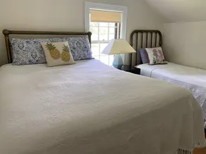 1920’s Cottage in the Heart of York Harbor, walking distance Harbor Beach - Image 3
