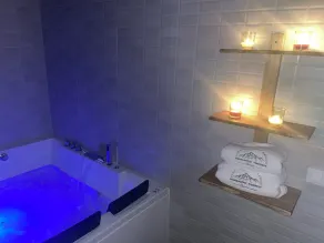 Apartment number 9 Suite with Jacuzzi - Image 3