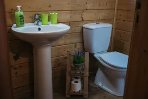 Gothes Guest Chalet - Image 3