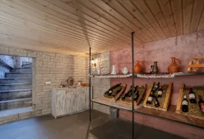 House with Terrace and Wine cellar - Image 3