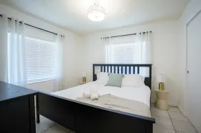 Modern 2 Bedroom in the Heart of Wynwood Art District - Image 4