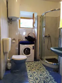 Holiday home with barbecue and a quiet location - Image 2