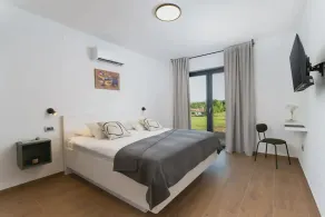 Photinia in Labin With 3 Bedrooms and 1 Bathrooms - Image 5
