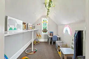Cottage for 12, Close to Ark, Private Parking, 4BR - Image 3