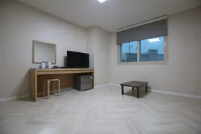 R.I Spa Hotel - Image 3