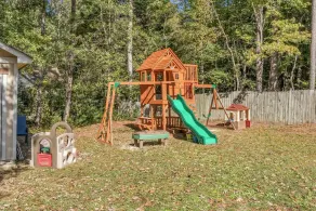 Carolina Cottage - Sleeps 11 - 20 mins to Raleigh - Game/Movie Room w/Projector! - Image 3
