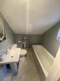 Hermoso apartamento en una ubicación excelente con vistas a la desembocadura del Tyne - Image 2