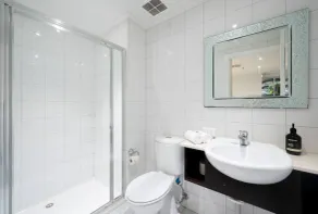 Gordons Place Entire Apartment CBD Location - Image 3
