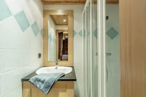 50m from ski slopes, floor -1, view valley, swimming pool, balcony, tv, ski locker, 46m², Les Arcs - Image 3