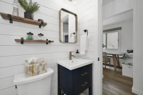 SeaBreeze Bungalow 2 blocks from beach & steps to Main St. - Image 3