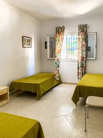 Casa em uma área residencial a 100 m de uma praia magnífica - Image 4