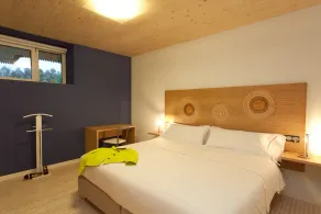 Spectacular designer house, with heated pool, 8 minutes from the beach. - Image 5