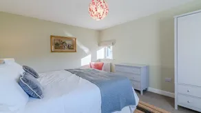 Quarry Lodge, Lydney - sleeps 6 guests in 3 bedrooms - Image 2