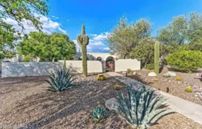 Single Level Sabino Sanctuary Courtyard, 2 Car Garage, Renovated 2-2024 - Image 3