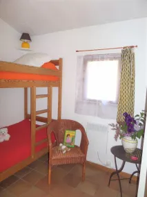 Lovely Mazet with shared, heated, secure swimming pool - Image 4
