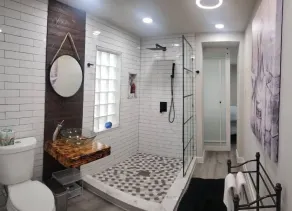 Pet Friendly Little White House - Image 3