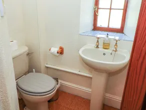 SLADE COTTAGE, pet friendly i Ilam, Staffordshire, Ref 998681 - Image 3