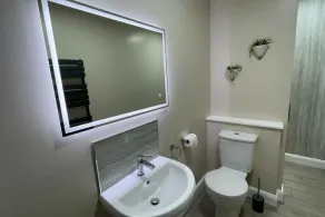 Harbourside, Luxury Two Bedroom Townhouse with Bike store – Sleeps 6 - Image 3