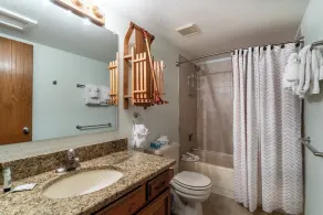 Keystone Condo, Walking Distance to Ski Lift - Image 4