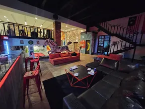 Modern Family Retreat in Lahore - Pool, WiFi & Prime Location - Image 5