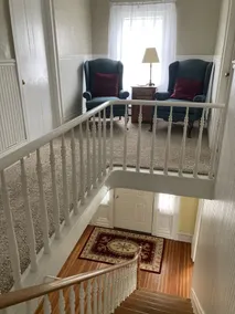 Quaint & Cozy Guest House on Main St., park & walk downtown, Wi-Fi available. - Image 2