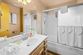 Mama Bear's Cozy Cabin - Image 2