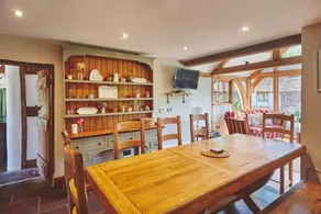 Idyllic 17th Century Farmhouse with Glorious Mountain Views - Image 4