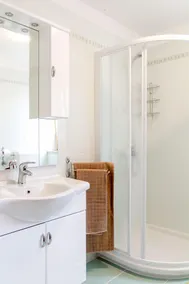 Trevligt nyrenoverat hus nära världens minsta stad Hum - Image 3