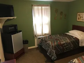 Newly Renovated Motel - Image 5