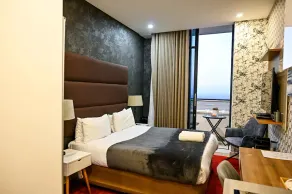 Sandton Studio Apartment | HighSpeed WiFi |SmartTV - Image 5