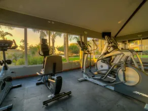 Private Jacuzzi, Steps from the Sea! - Image 4
