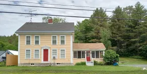 Historic Plank House Near Mount Sunapee - Image 4