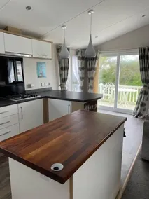 M672 - 6 Berth Luxury Lodge with veranda - Image 5
