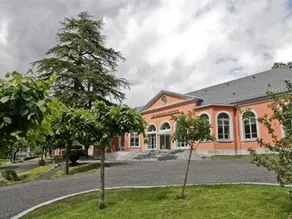 Cauterets: Apt 2 Chambres, Balcon, WIFI - FR-1-401-26 - Image 5