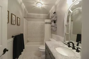 Classy, Spacious Home, Family Friendly, 3 bed 2 bath W/ Hot Tub!  - Image 2