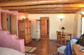 Remodeled 120 Jahre alte Adobe, im historischen New Mexico Village - Image 5
