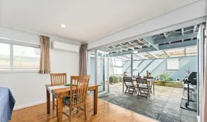 Southview Guest House - Image 2