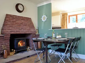 1 bedroom accommodation in New Quay - Image 4