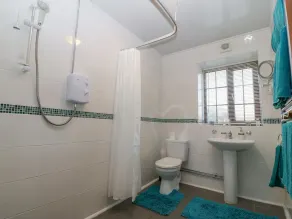TREM Y WYDDFA, family friendly, character holiday cottage in Gaerwen - Image 2