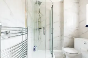 Umbrella Properties Private Apartment Birmingham - Image 5