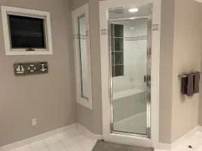 DELUXE Margate Beach Home med pool, Jacuzzi, och spektakulär utsikt över bukten - 18 sovplatser - Image 4