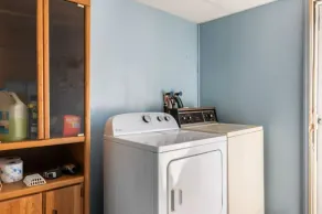 Newly-renovated 3-bedroom GetAway on a 40-acre Park, Beach & Lake - Image 2