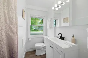 Chic City Retreat 93D - Image 2