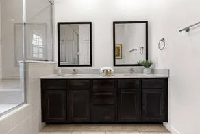 3 BD 2.5 BA Regal Oaks 2671 RL - Image 2
