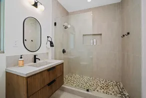Newly renovated +Brand New Pool and Spa + Airy-Custom Ocean Bluff Home - Image 5