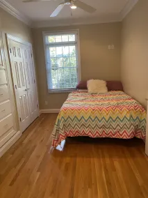 Living the Lake Life   w/2 kitchens 6 bdrms - Image 3