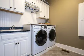 Luxurious Corporate/Derby Rental - Image 3