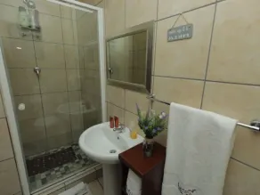Ledumo Guest lodge - Image 3